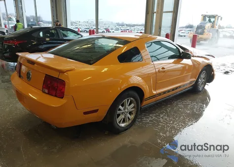 2007 Ford Mustang V6 Deluxe/V6 Premium z USA, uszkodzony, nr VIN 1ZVFT80N975249936